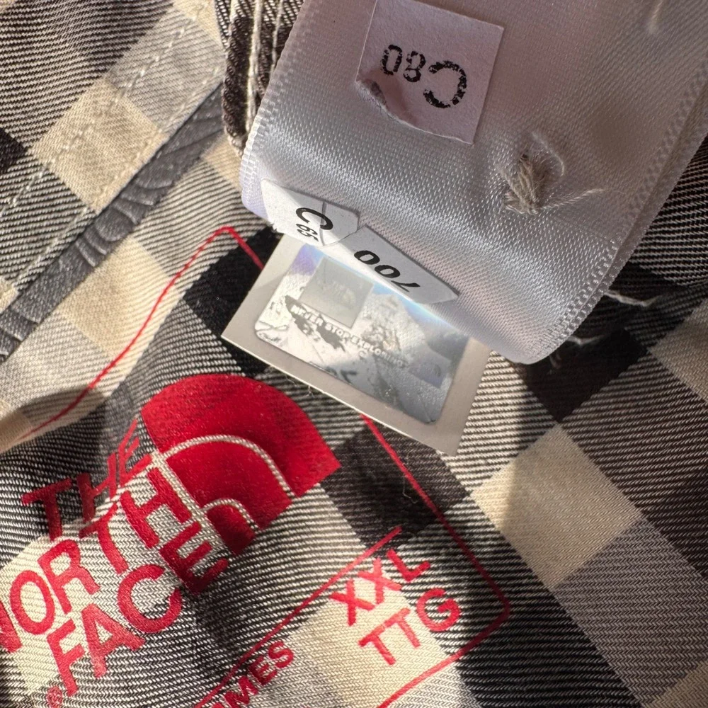 The North Face Mens XXL Black White Gingham Plaid Long Sleeve Button Down Shirt